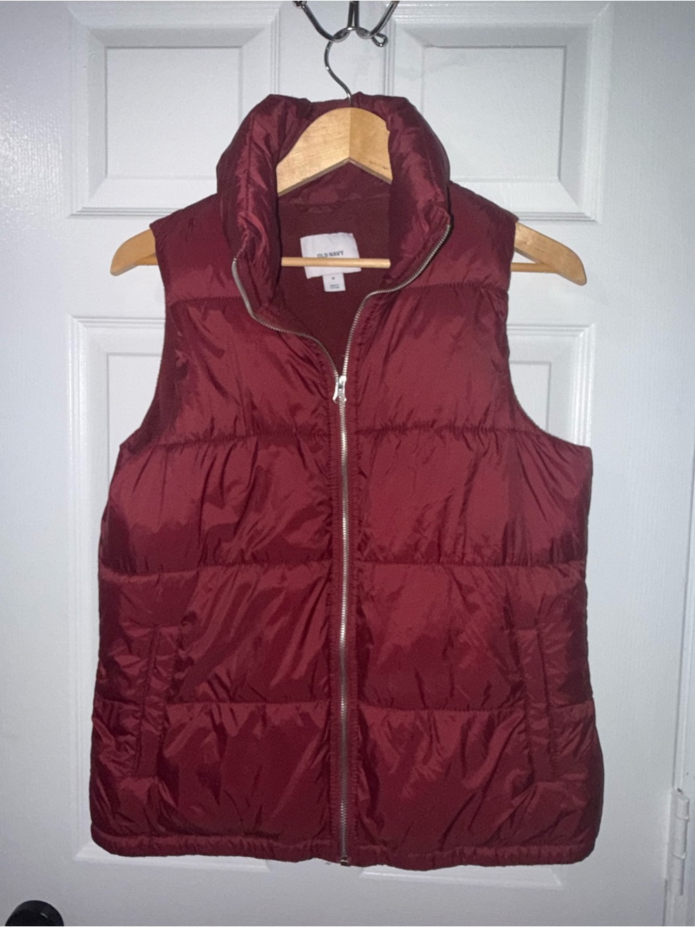 Old Navy Women’s Medium Burgundy Fleece Lined Puffer Vest Full Zip Maroon - Picture 2 of 6